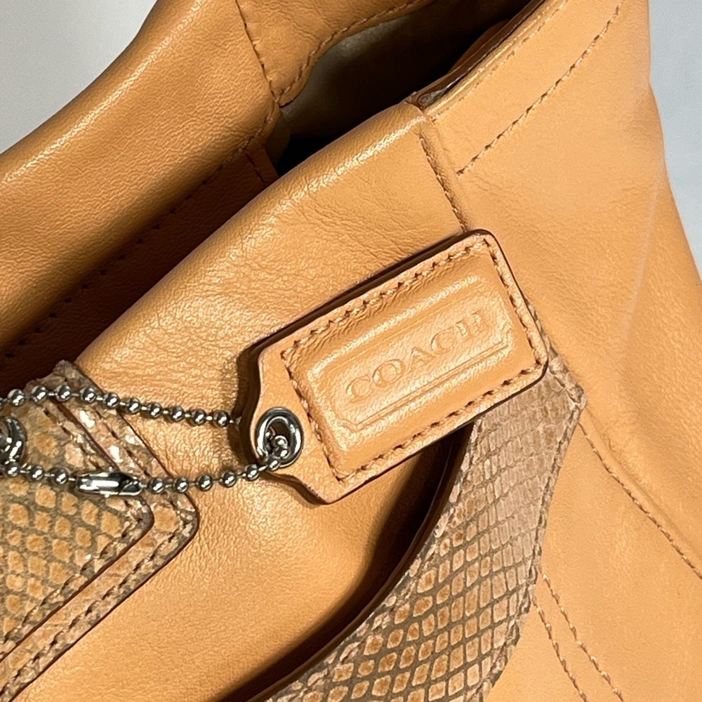 Coach Penelope Carryall Tote Purse Butterscotch F16530 - Picture 4 of 15